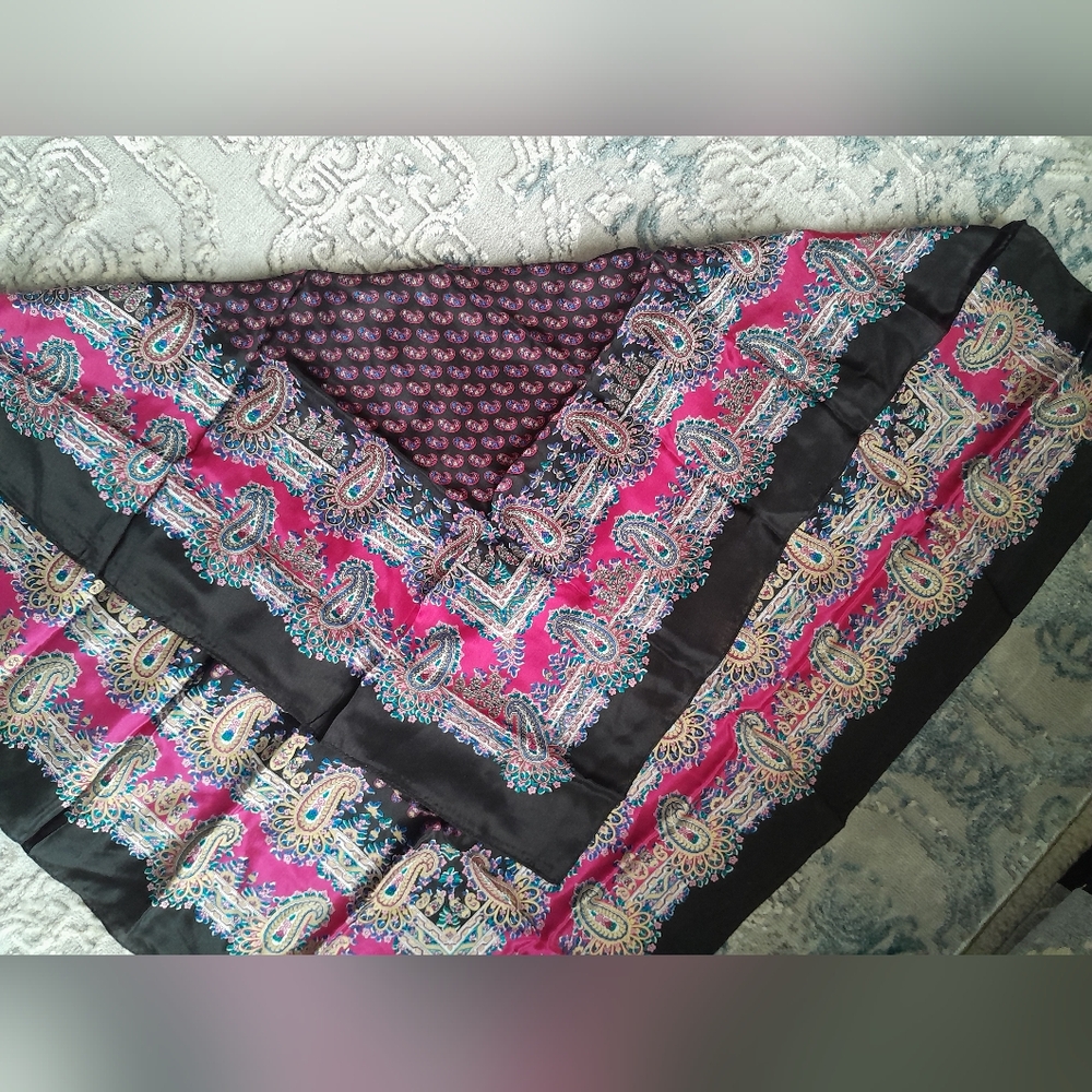 100% silk the specialty house multicolor square scarf - Picture 4 of 8